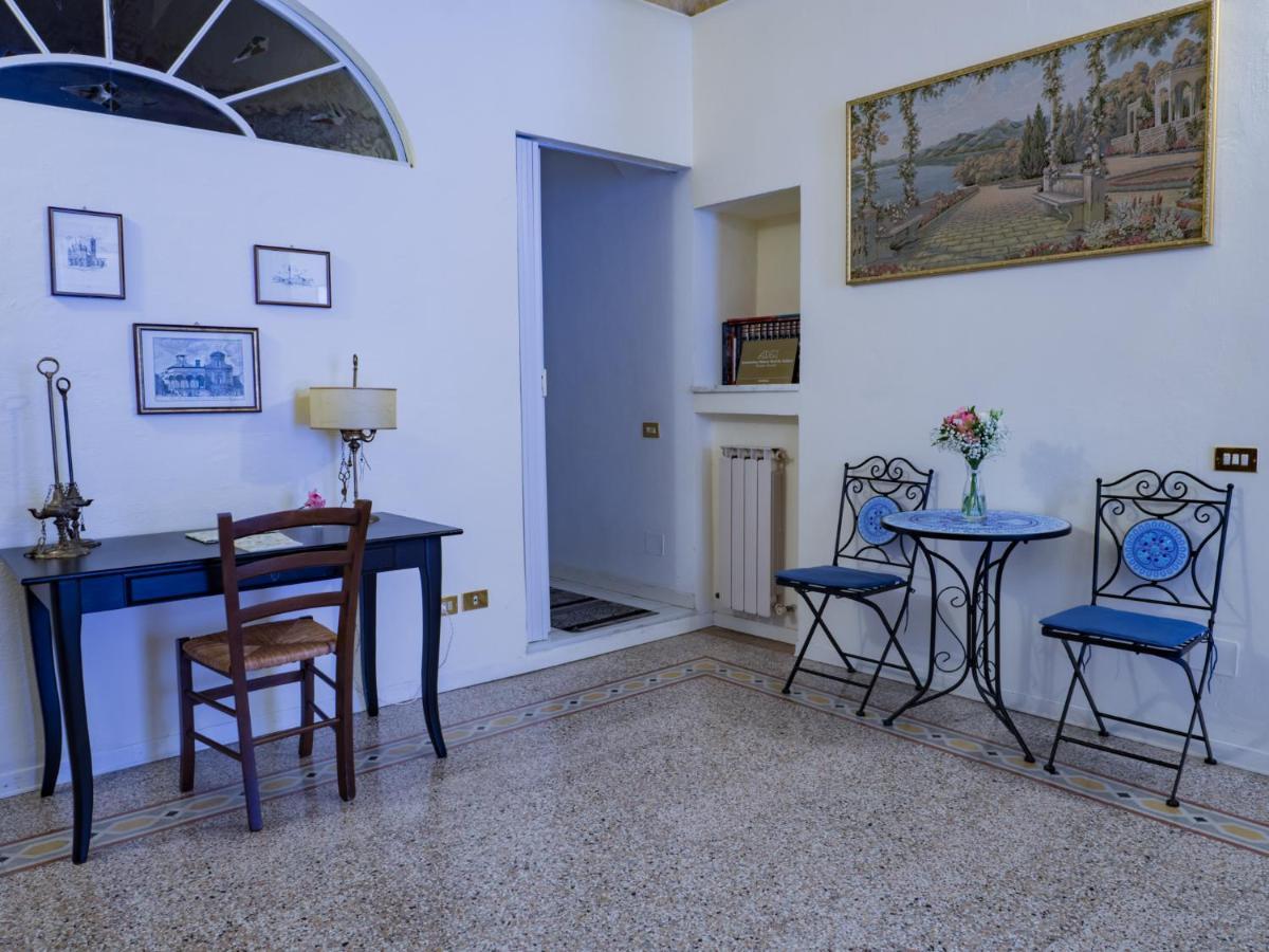 Residenza D'Epoca " Il Campo" By Francigenaapartments Сиена Екстериор снимка